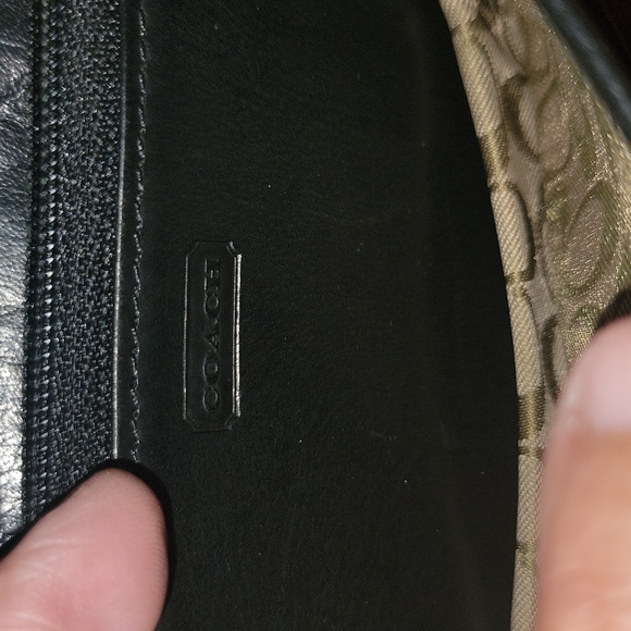 Coach - Picture 4 of 7